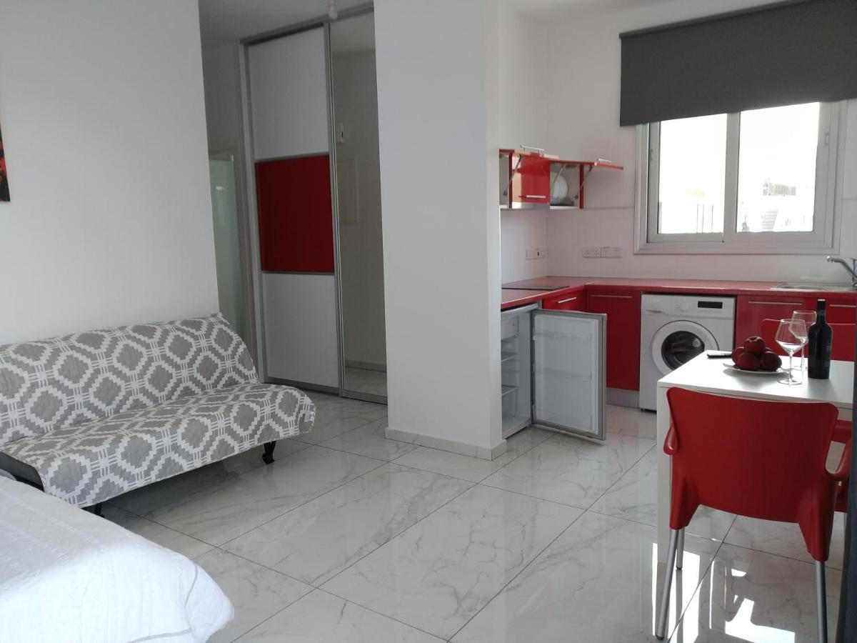 Dream- Downtown-Studios Пафос Екстер'єр фото