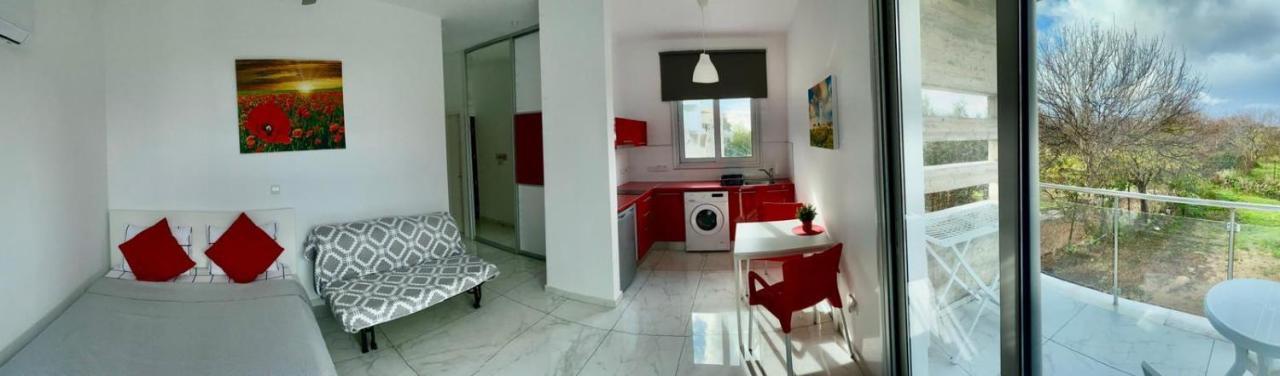 Dream- Downtown-Studios Пафос Екстер'єр фото