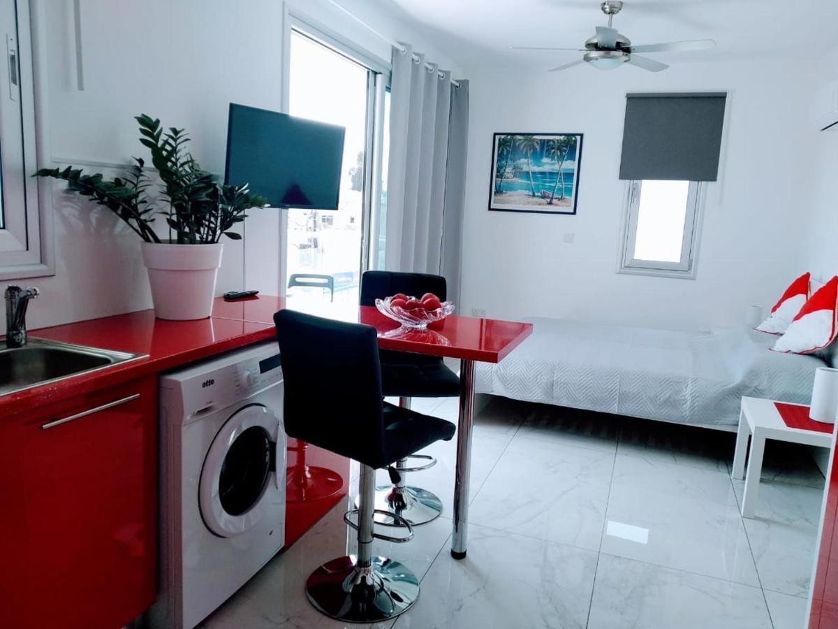Dream- Downtown-Studios Пафос Екстер'єр фото